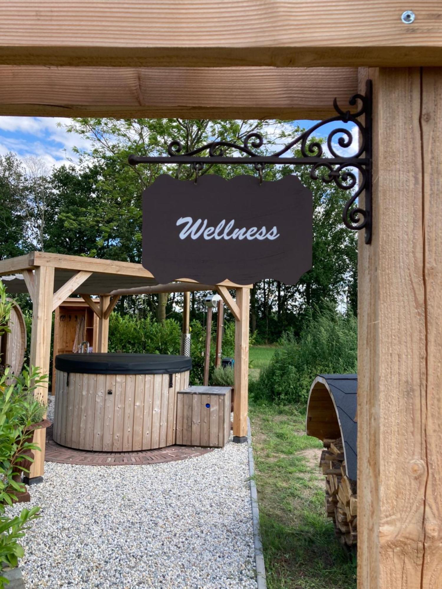 Bed & Breakfast Hoeve Happiness - Ontbijt Inbegrepen - Wellness Aanwezig Voorthuizen Dış mekan fotoğraf