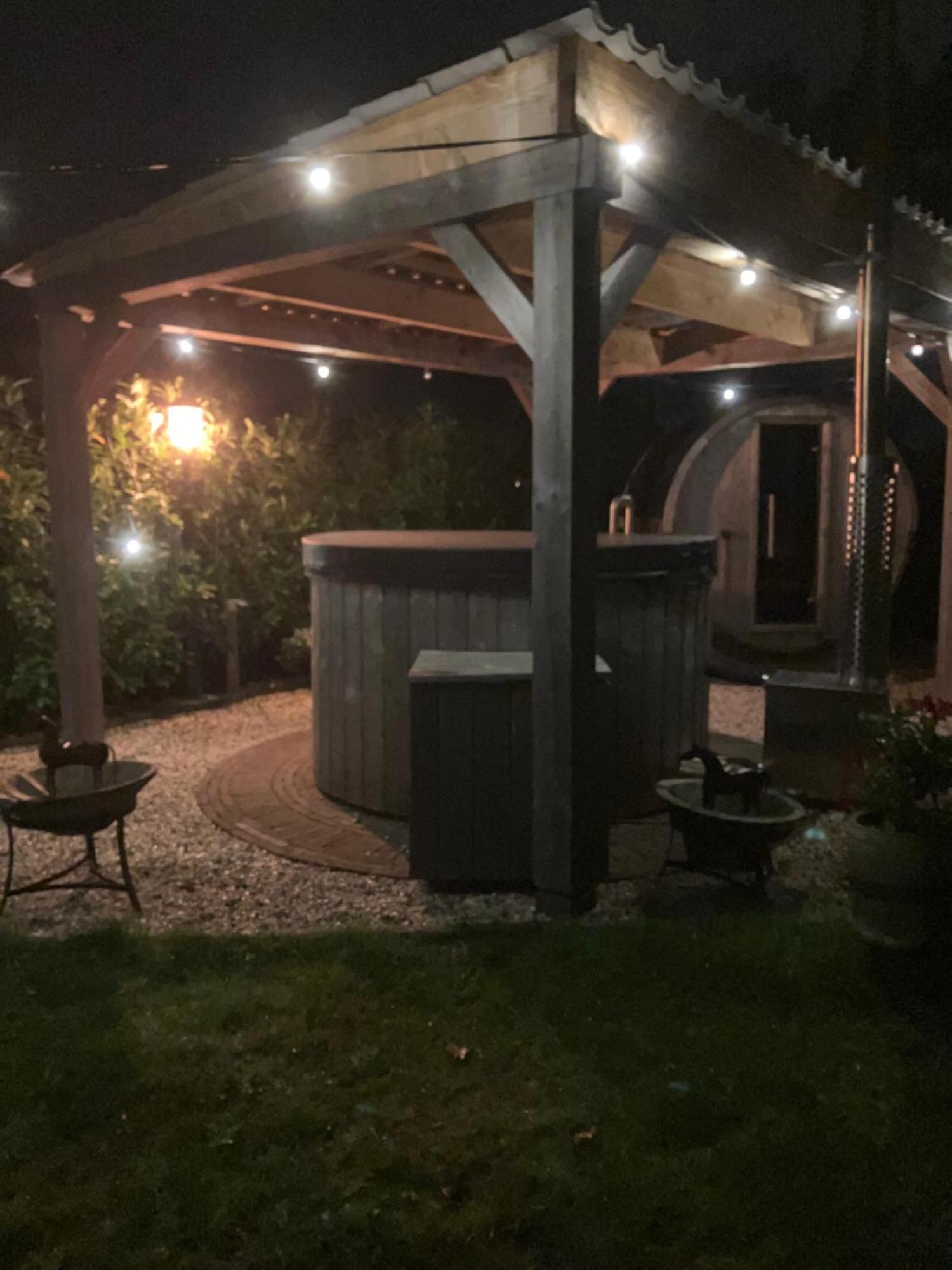 Bed & Breakfast Hoeve Happiness - Ontbijt Inbegrepen - Wellness Aanwezig Voorthuizen Dış mekan fotoğraf