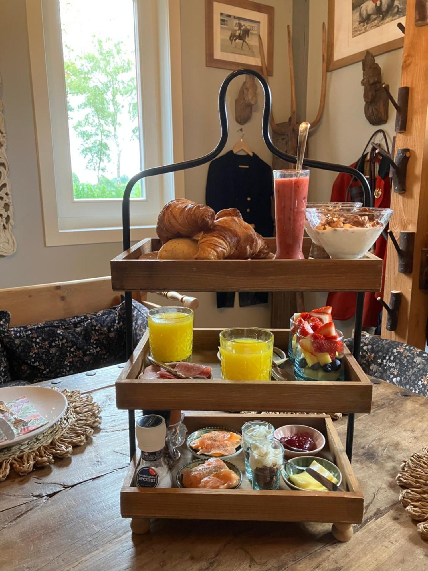 Bed & Breakfast Hoeve Happiness - Ontbijt Inbegrepen - Wellness Aanwezig Voorthuizen Dış mekan fotoğraf