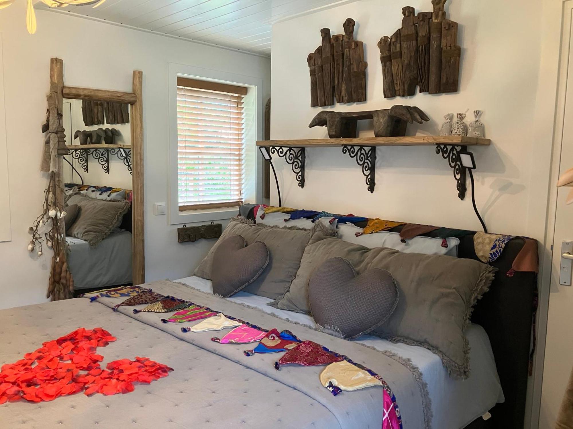 Bed & Breakfast Hoeve Happiness - Ontbijt Inbegrepen - Wellness Aanwezig Voorthuizen Dış mekan fotoğraf